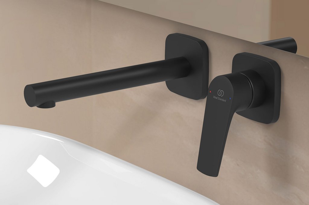 Armatur Ceralife C als Wandarmatur in Softschawarz von Ideal Standard