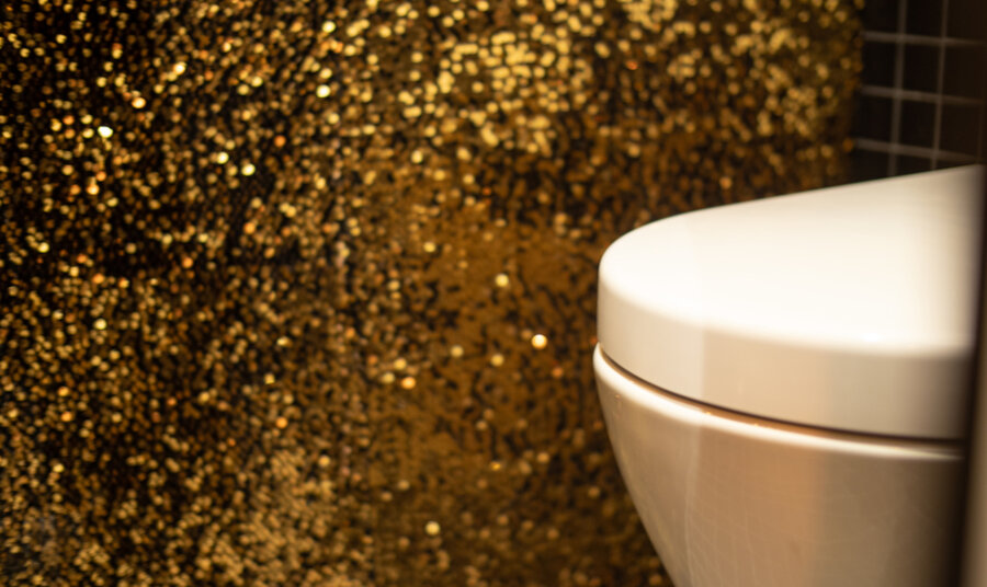 Discofeeling Toiletten in der Bar 33rpm in München