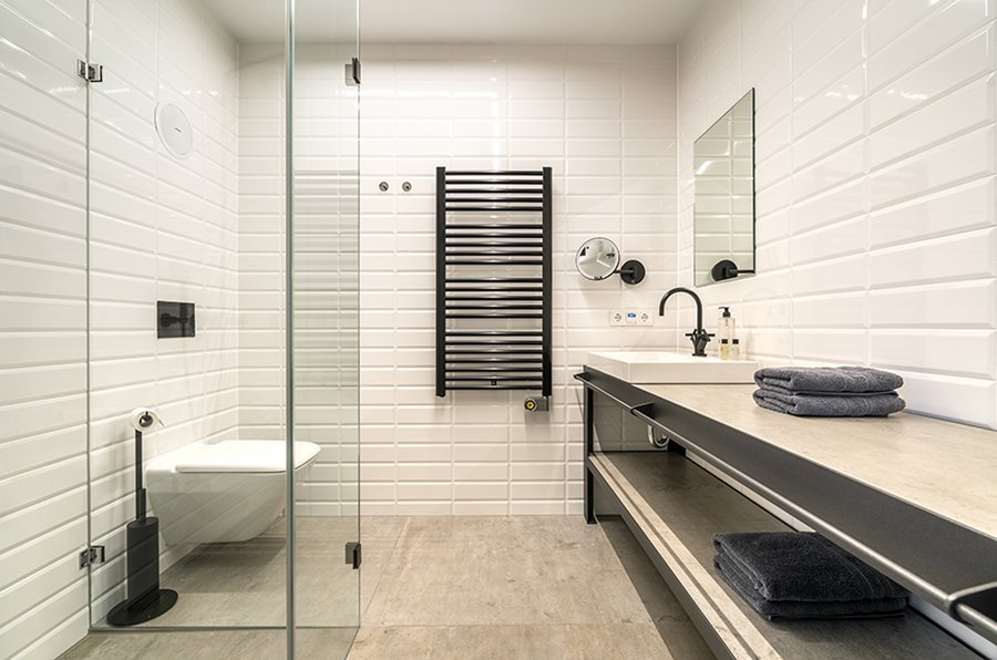 Badezimmer der Suite Evergrins im Designhotel Laurichhof Badezimmer der Suite Evergrins im Designhotel Laurichhof