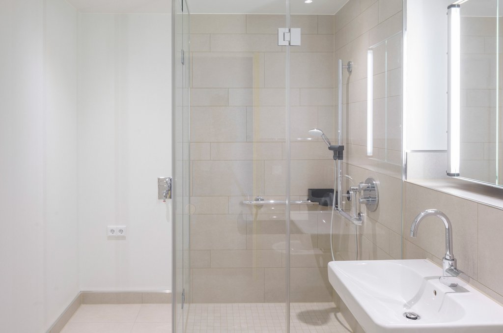 Badezimmer in der Seniorenresidenz Augustinum in München