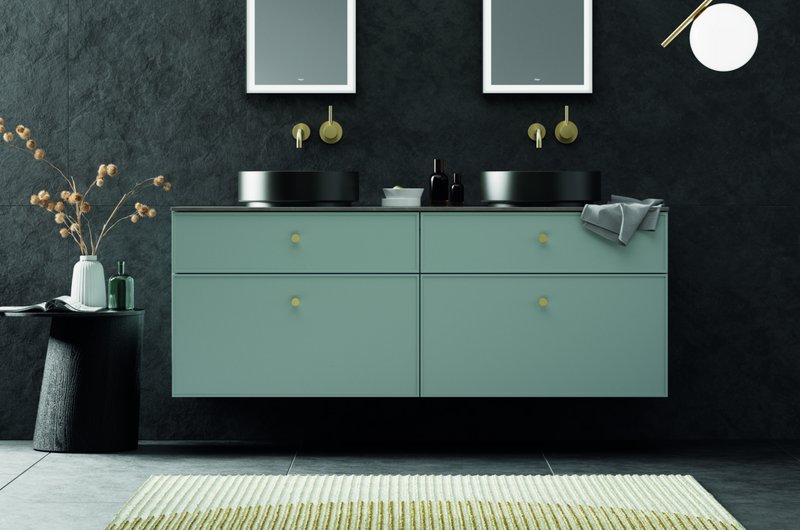 Artak von Alape in mattem türkisgrauem Lack