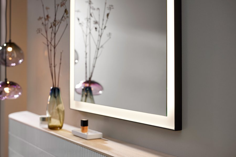 Eckiger Leuchtspiegel der Serie Accura von burgbad