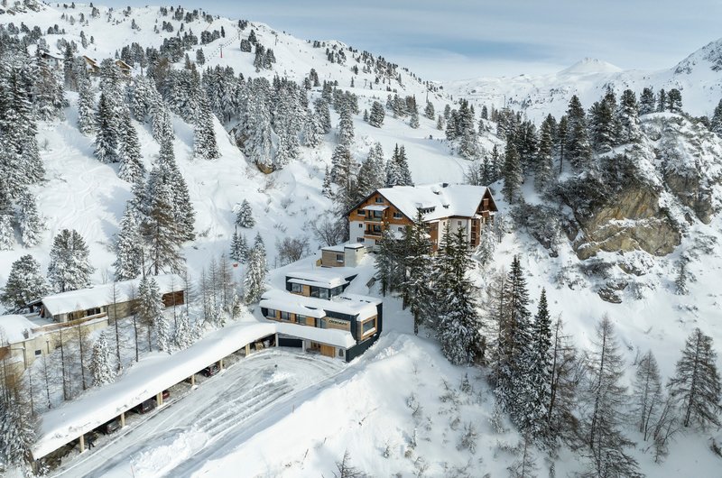 Zirbenhof in Österrreich, Außenansicht