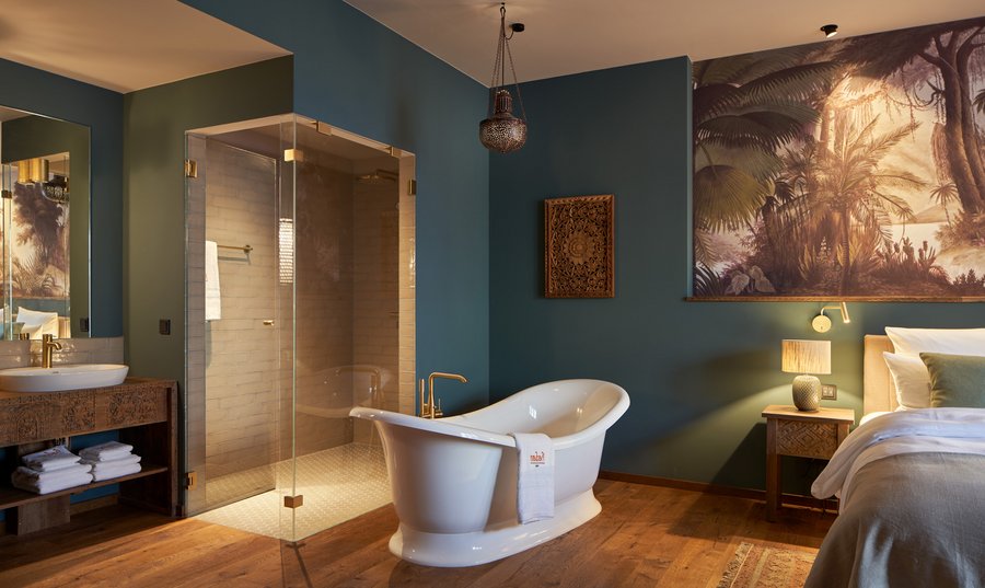 Suite des Vabali Spa & Hotel Hamburg mit Badewanne