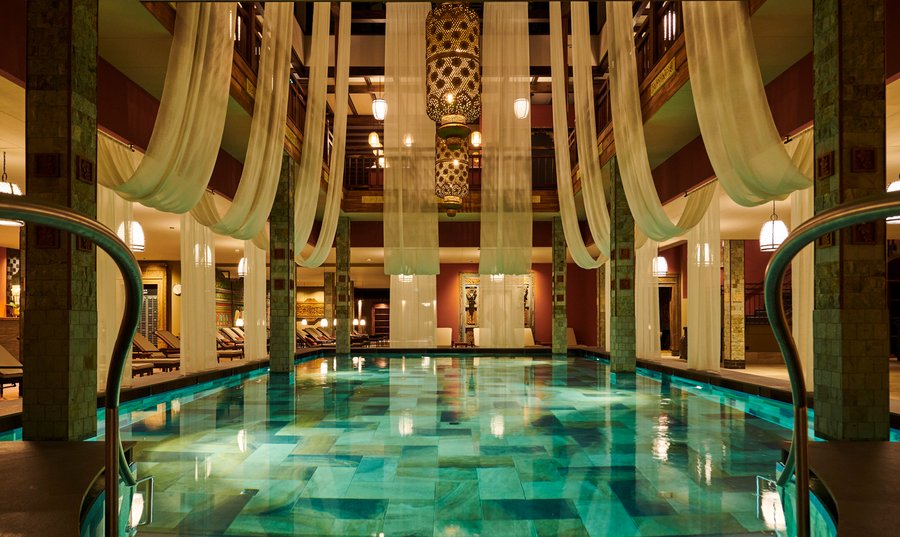 Innenüpool des Vabali Spa & Hotel Hamburg