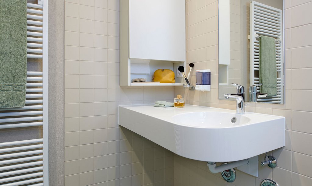 Hindernisfreie Waschplatzlösung von Alape Hindernisfreie Waschplatzlösung von Alape