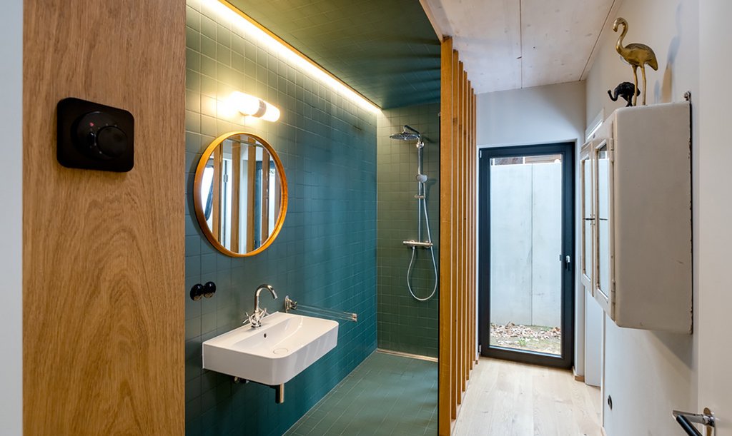 Bauhaus-Badezimmer mit Produkten von Villeroy & Boch
