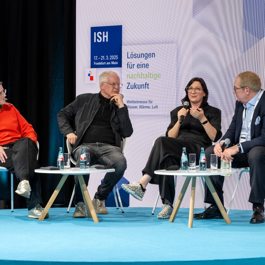 Talkrunde im Vortragsprogramm Design Plaza auf der ISH 2025