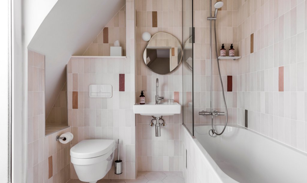 Badezimmer im Pariser Hotel Ami Badezimmer im Pariser Hotel Ami