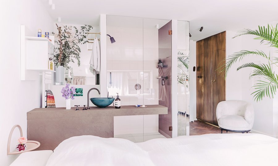 Offenes Badezimmer im Townhouse in Rotterdam von Judith van Mourik