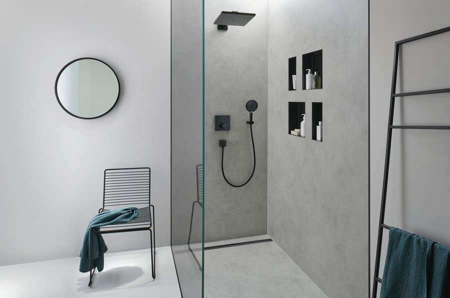 Trend Tiny Bathroom with hansgrohe