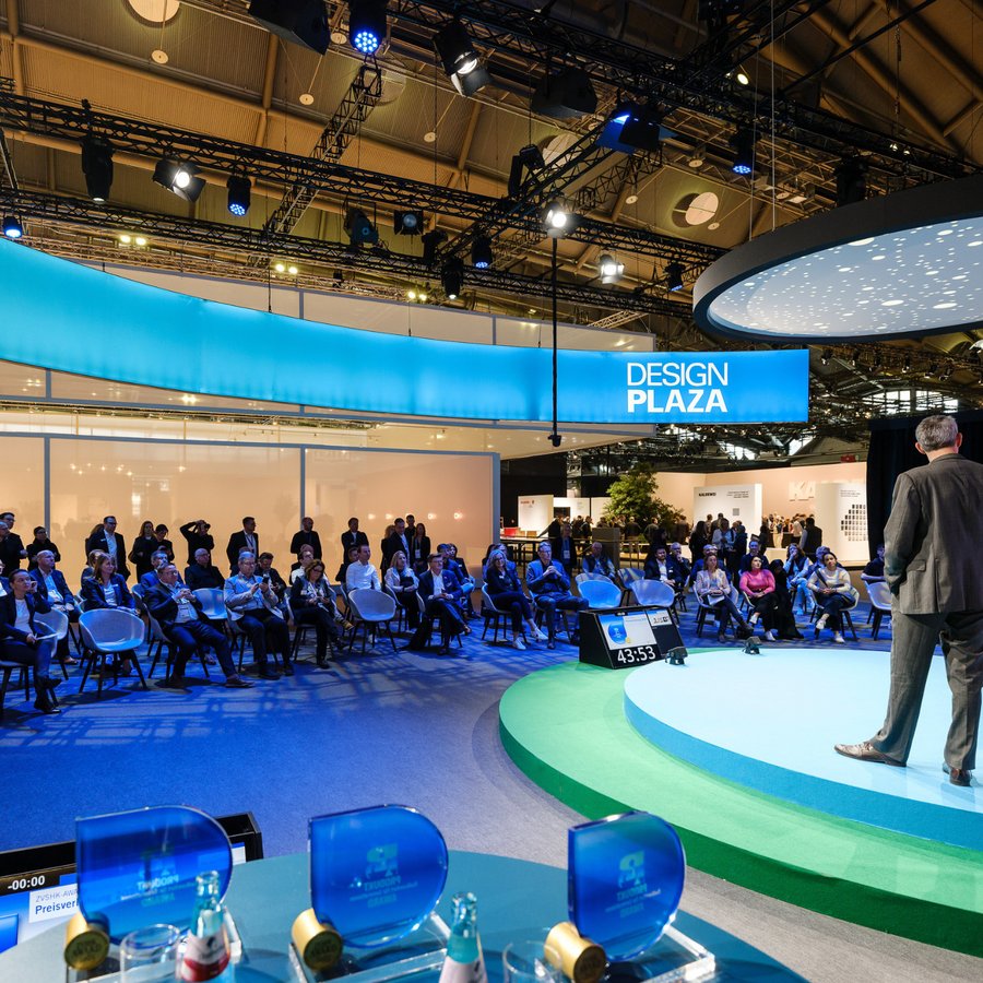 Preisverleihung im Vortragsprogramm Design Plaza auf der ISH 2025