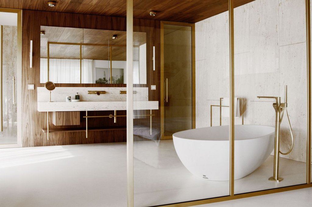 Ensiute-Bad mit Armaturen von AXOR Ensiute-Bad mit Armaturen von AXOR