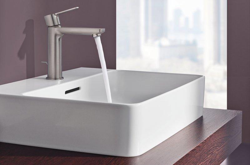 Comfortable Bathroom Photo: Grohe