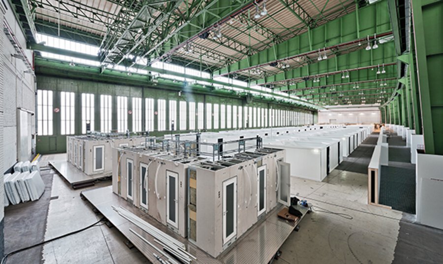 Tempelhof Airport Geberit Provides Sanitary Facilities For 7 000 Refugees Pop Up My Bathroom