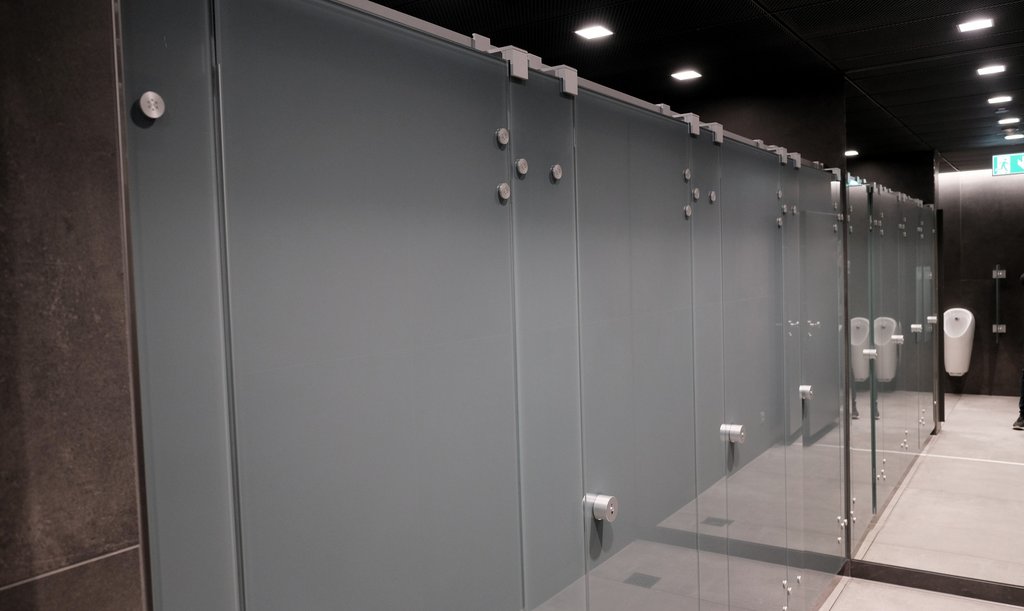 Sanitärbereich im Flughafen Düsseldorf