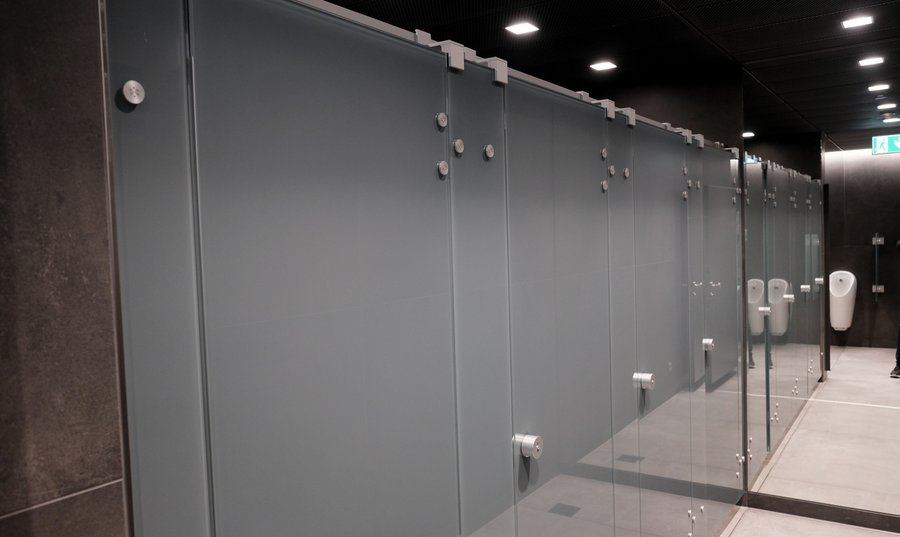 Sanitärbereich im Flughafen Düsseldorf