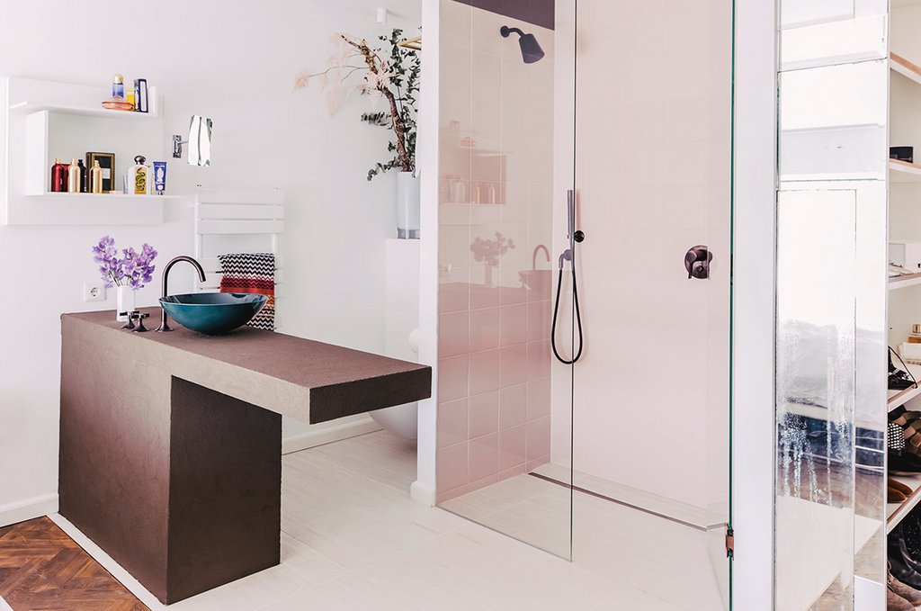 Offenes Badezimmer im Townhouse in Rotterdam von Judith van Mourik