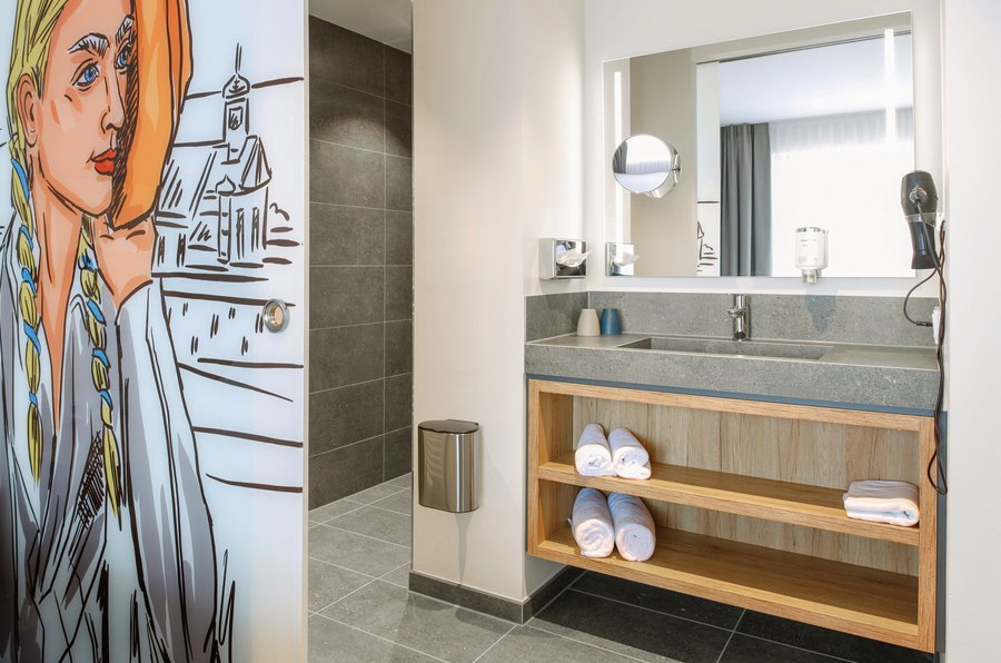Badezimmer Sonnenhotel Weingut Römmert mit Fliesen von Agrob Buchtal