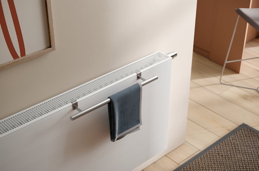 Energiesparheizkörper therm-x2 Line mit Handtuchhalter in Edelstahl gebürstet von Kermi