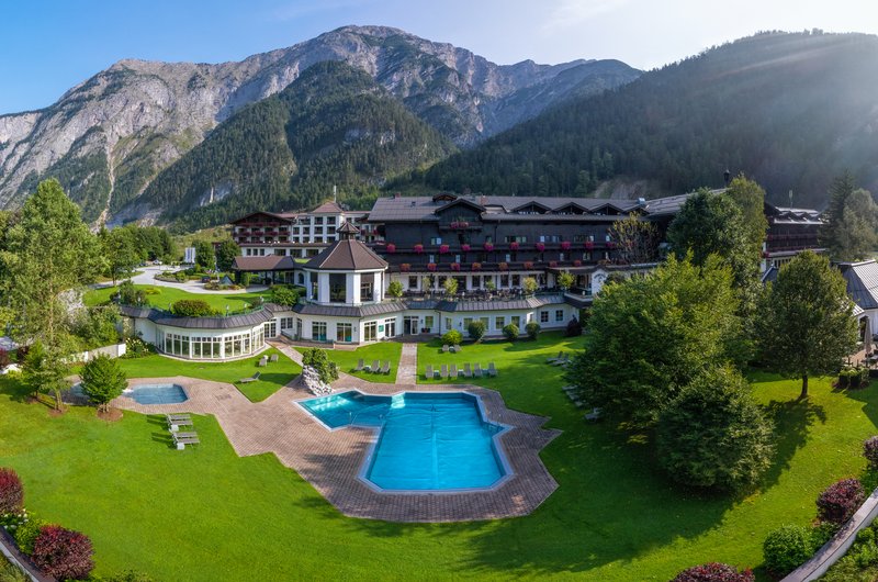 Vier-Sterne Supe­rior Hotel Gut Brandlhof