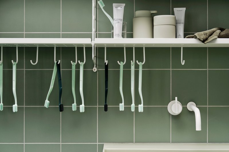 Stauraum im Badezimmer mit dem String System