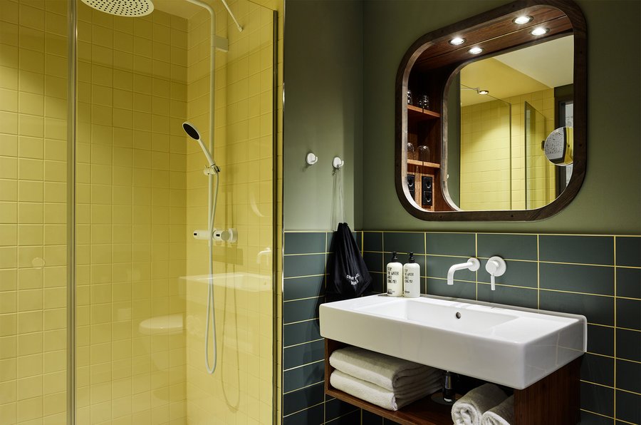 Hotelbad im 25hours Hotel Hamburg HafenCity
