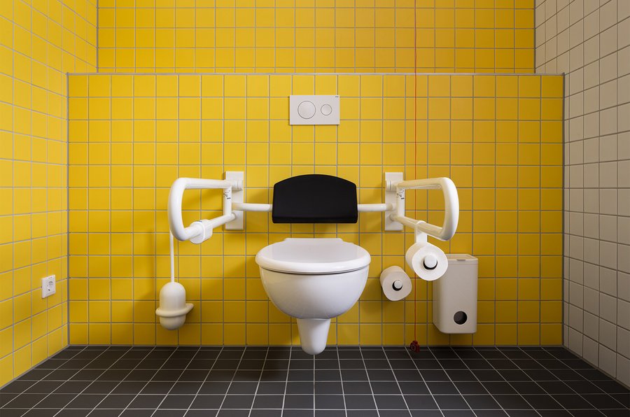 Barrierefreie Toilette in der Michael-Ende-Grundschule in Potsdam