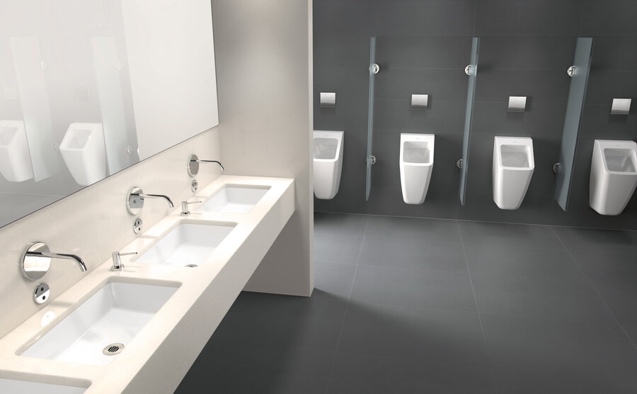 Schultoilette ausgestattet mit Produkten von Villeroy & Boch