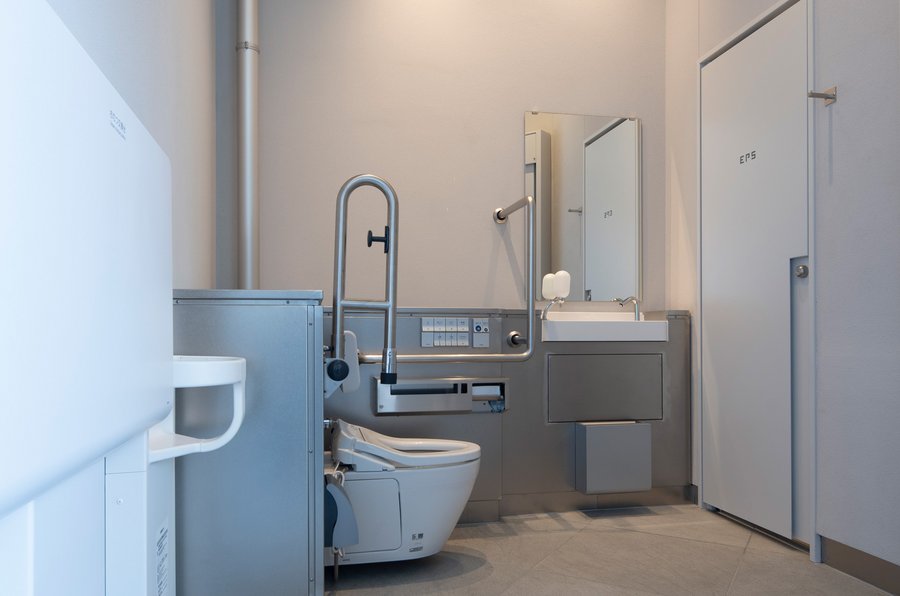 Sanitäranlage von Miles Pennington zusammen mit DLX Design Lab am Standort