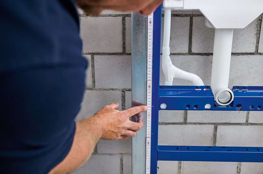 WC-Element von Geberit mit zwei Leerrohren